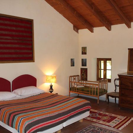 Agriturismo La Rovere Cossano Belbo Exteriör bild