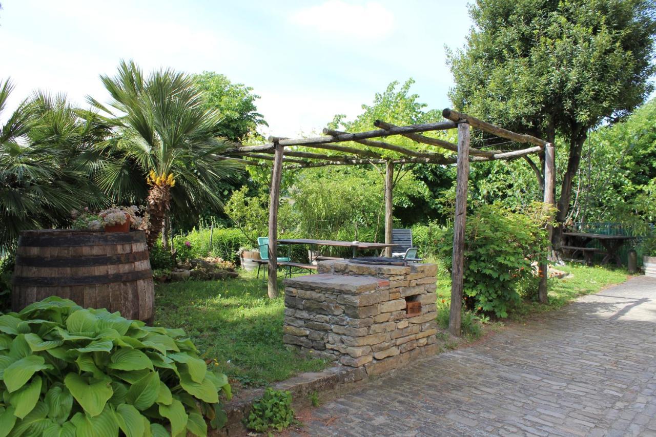 Agriturismo La Rovere Cossano Belbo Exteriör bild