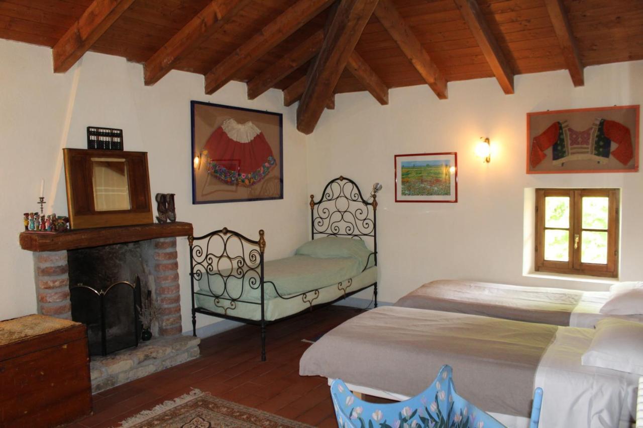 Agriturismo La Rovere Cossano Belbo Exteriör bild